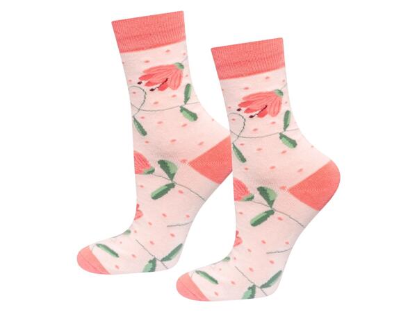 Men's and ladies' socks in gift box