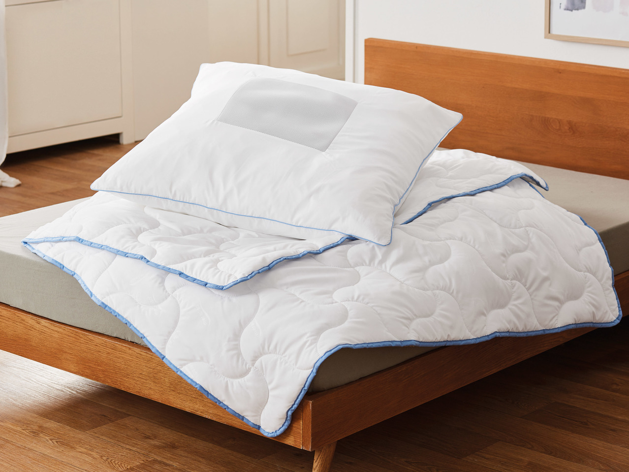 Meradiso Microfibre Feran(R) Ice and Cyclafill(R) Pillow1
