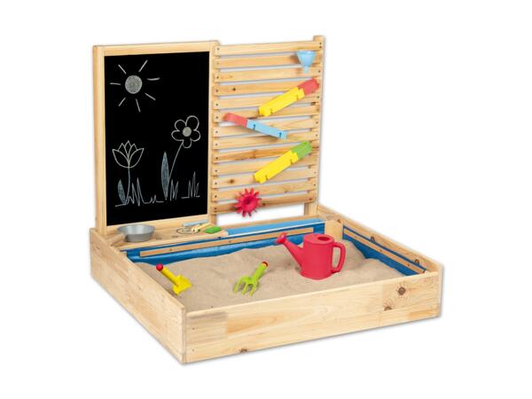 Sandkiste mit Wasserspielwand