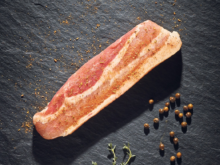 Lard de porc à griller épicé