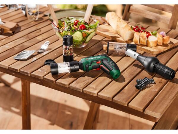 Cordless screwdriver set with bbq accessories