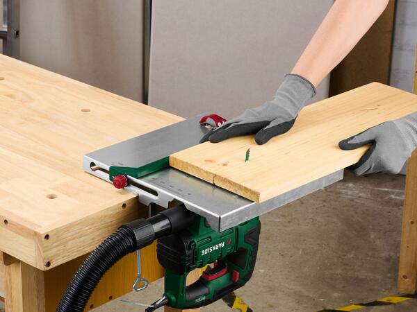 Jigsaw table