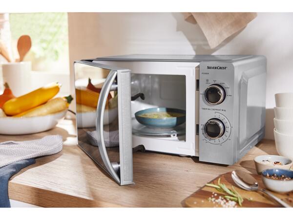 700W Microwave