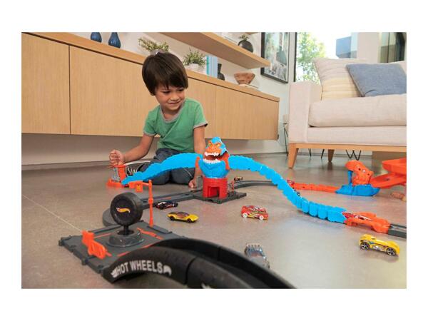 Hot Wheels Wreck & Ride Gorilla Attack Track