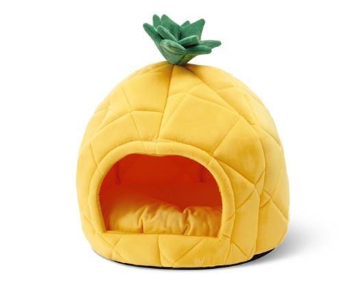 Heart to Tail 
 Pet Character Bed