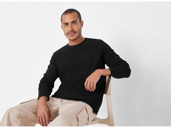 Men's fine knit jumper