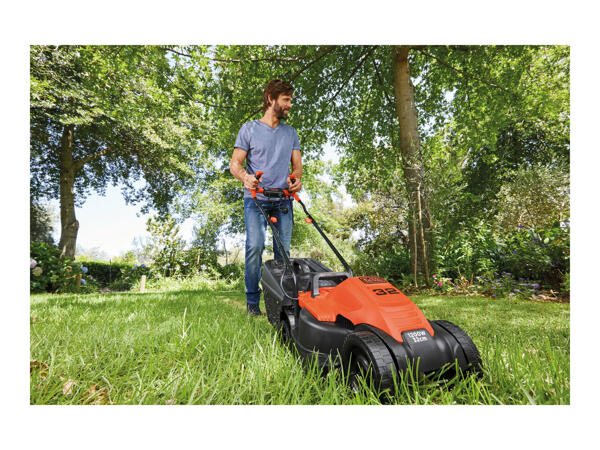 Black & Decker 1,200W 32cm Electric Lawnmower