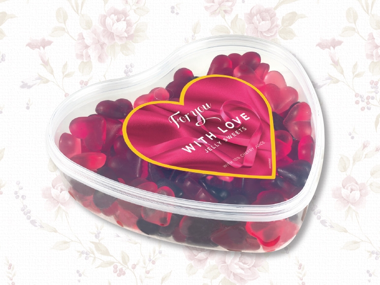 Cuori gommosi alla frutta in scatola a forma di cuore