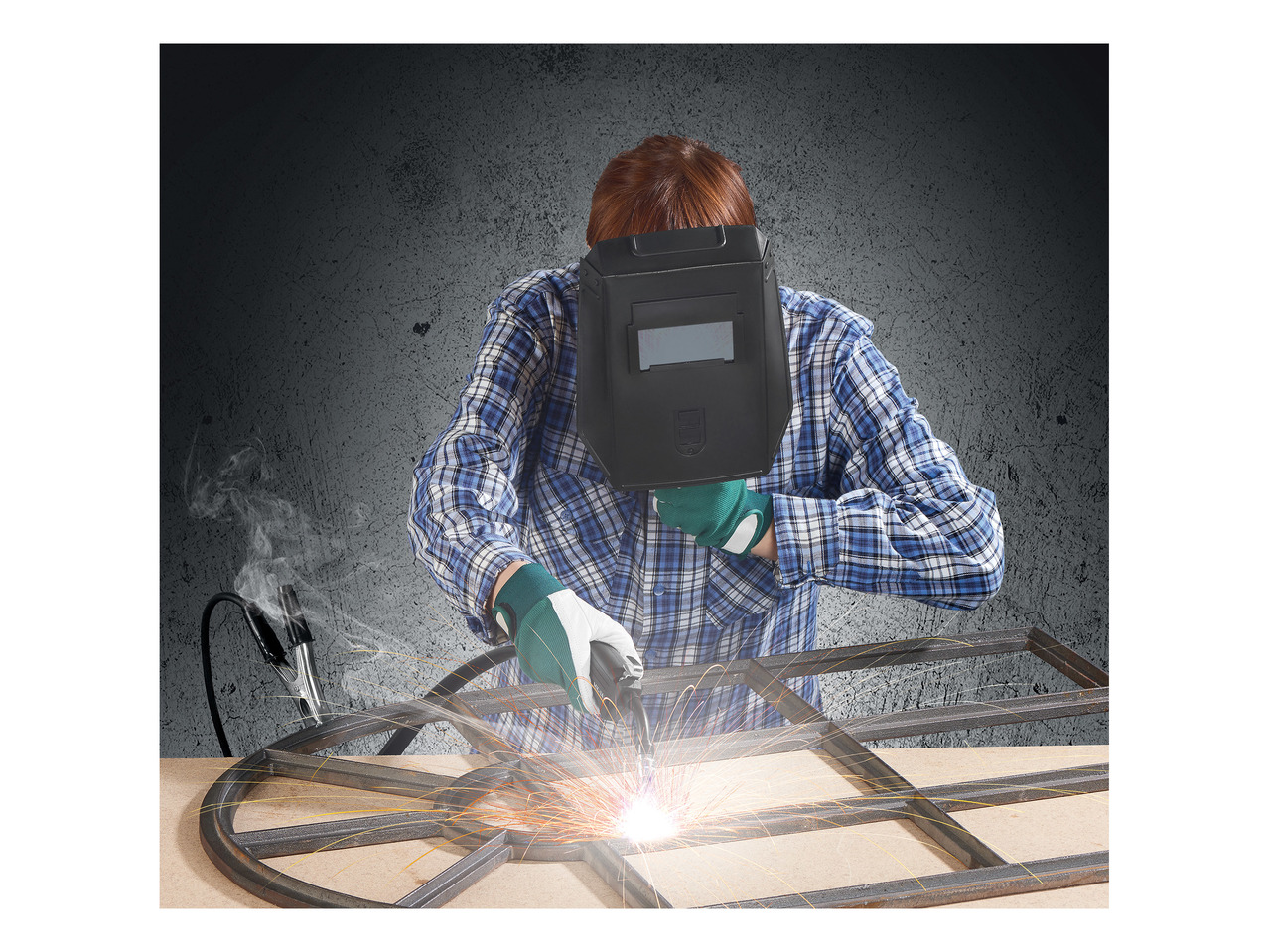 Parkside Flux-Cored Wire Welder1