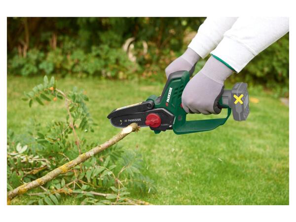 Cordless Pruning Saw
