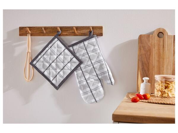 Oven Glove and Pot Holder set or Oven Glove Set