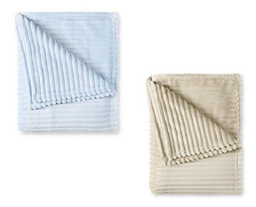 Huntington Home 
 50" x 70" Royal Plush Throw