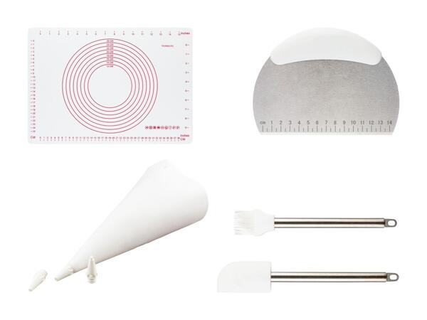 Assortiment d'accessoires de pâtisserie