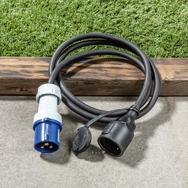 CEE-Stecker 1,5 m mit Schutzkontaktsteckdose