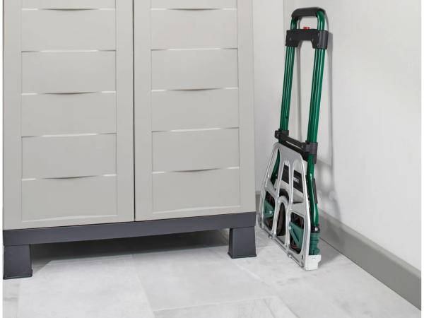 Foldable hand truck