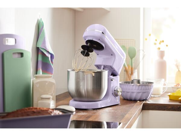 Black stand mixer