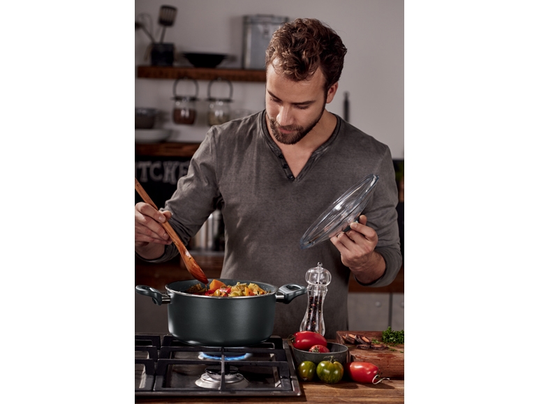 Pan with Glass Lid