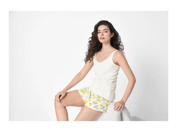Ladies' Short Pyjamas With Lemon Pattern