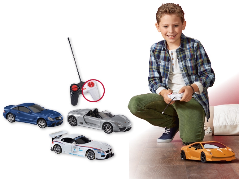 Cartronic Remote Control Toy Car 1:24
