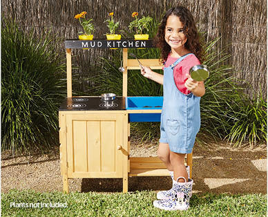 Kid's Potting and Mud Table