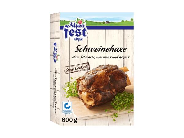 Slow Cooked Schweinehaxe