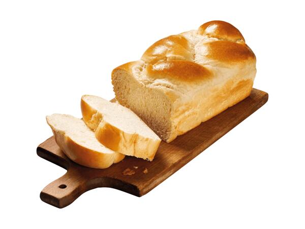 Brioche au beurre tressée
