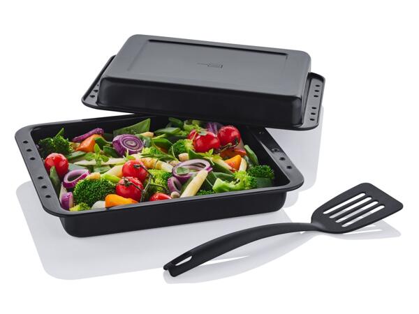 Roasting/baking tin set with turner