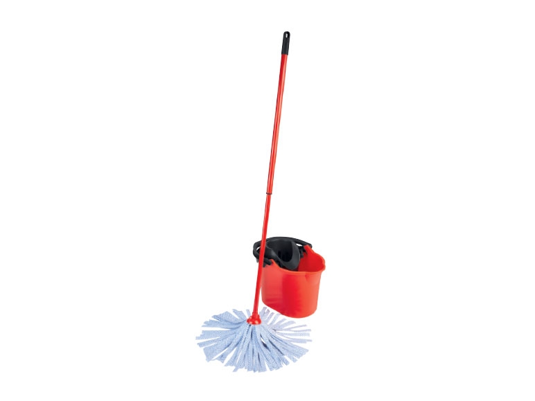 Wischmop mit Eimer
