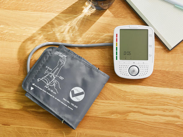 BLUETOOTH(R) UPPER ARM BLOOD PRESSURE MONITOR