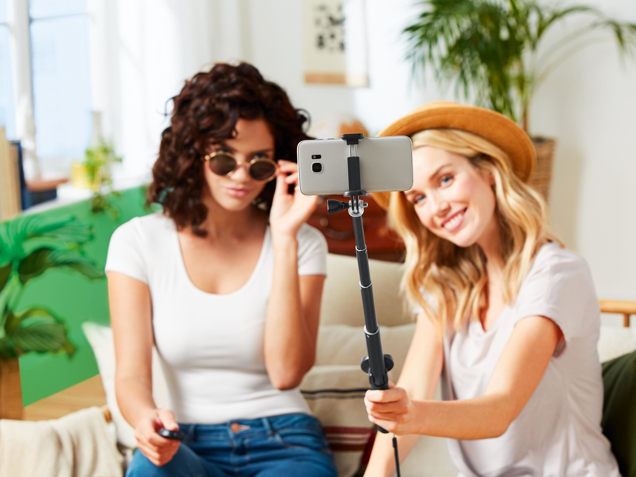 Bluetooth Selfie Stick