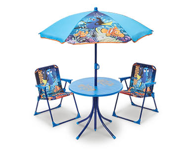 Licensed Outdoor Setting