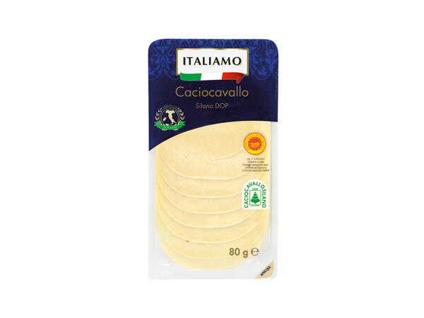 Caciocavallo Silano PDO cheese slices