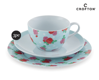 TEACUP, SAUCER AND PLATE SET