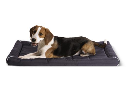 Heart to Tail 
 Bolstered Crate Mat