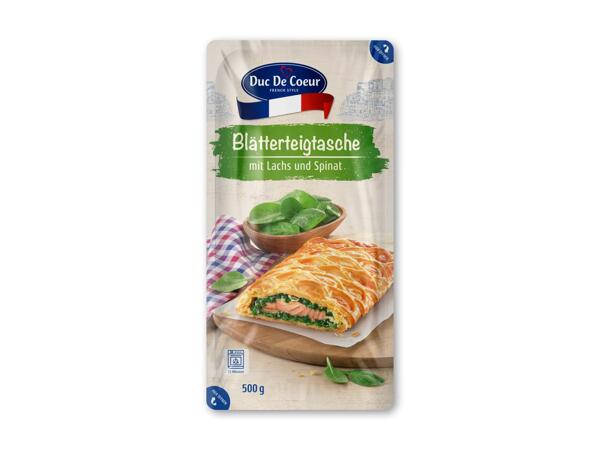 Laks og spinat i butterdej