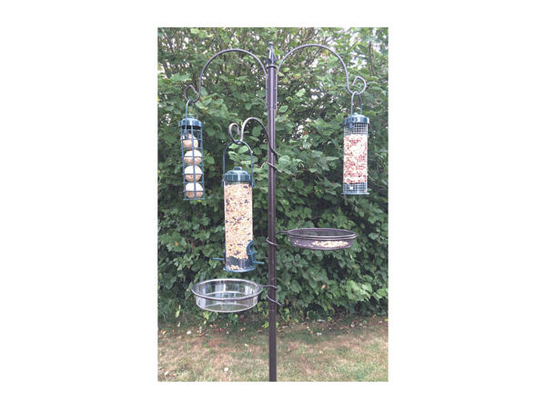 Oakdale Wild Bird Feeding Station