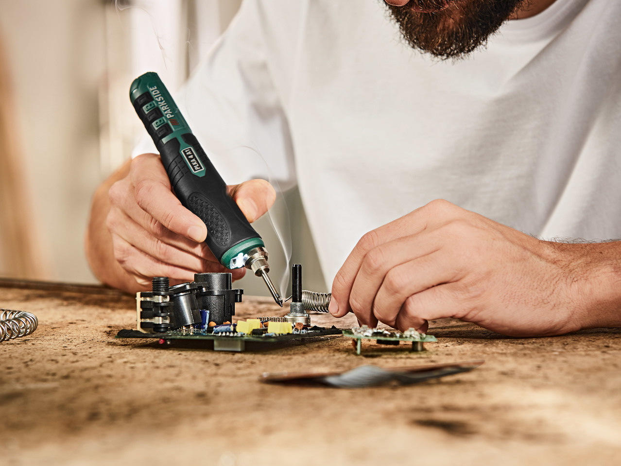 Cordless Soldering Iron