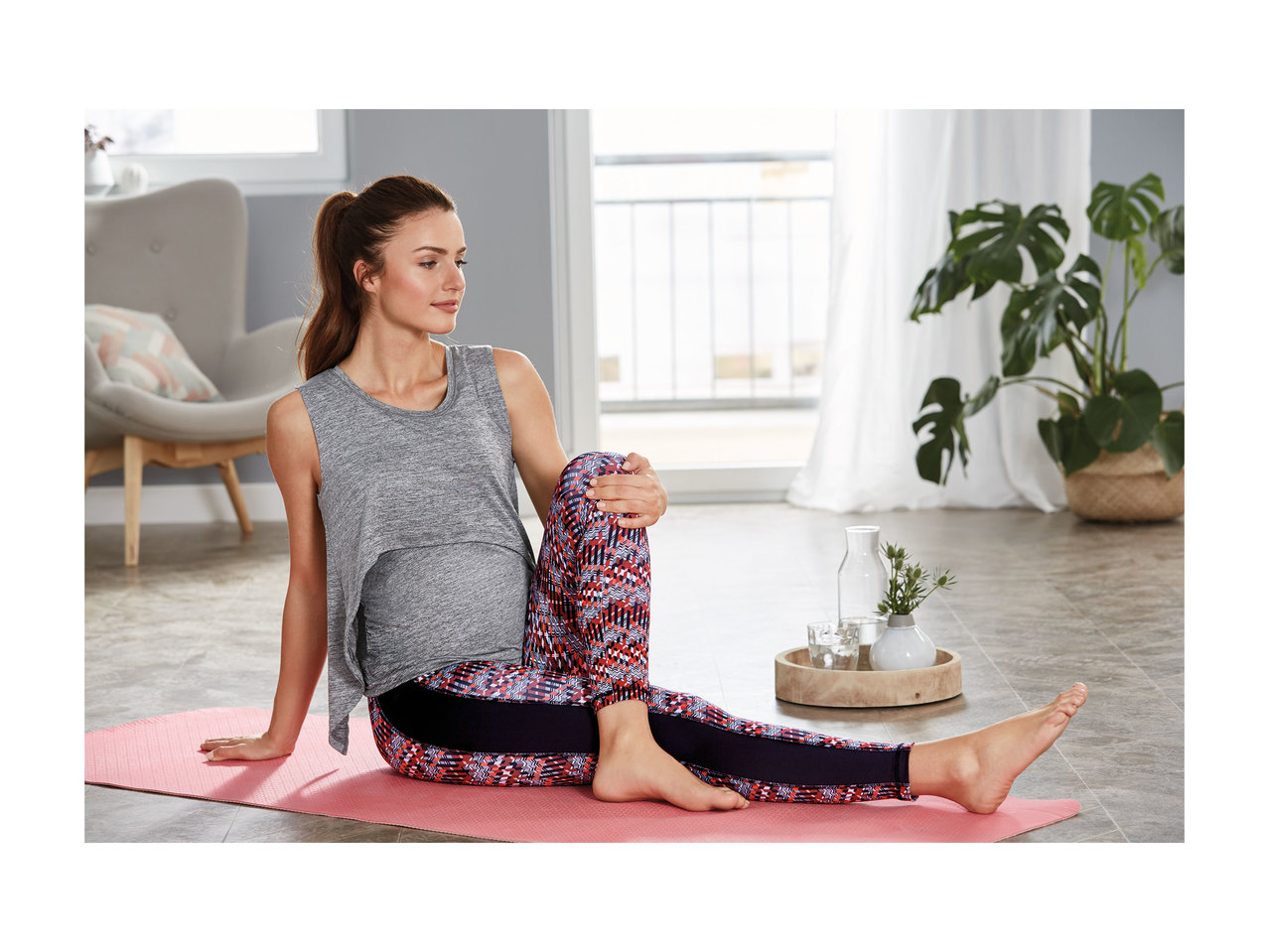 Crivit Maternity Sports Top1