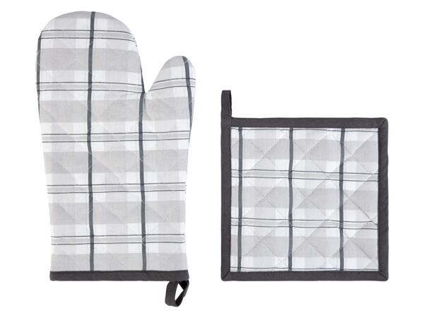 Oven Glove and Pot Holder set or Oven Glove Set