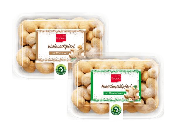Walnusskipferl oder Haselnuss Kipferl