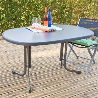 Hochklappbarer Gartentisch