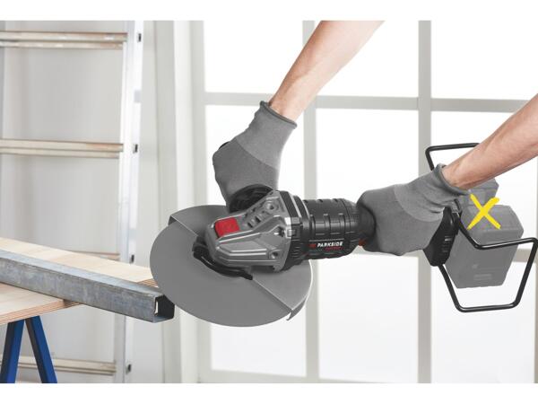 Cordless angle grinder