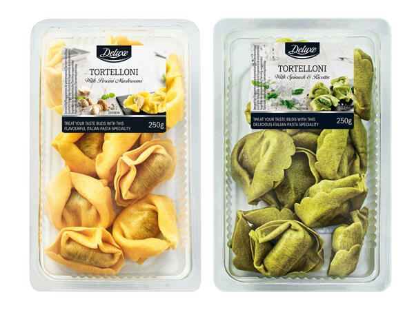 Frische gefüllte Tortelloni
