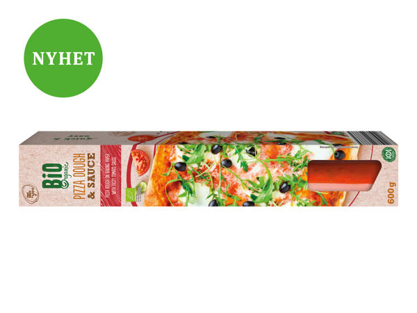 EKOLOGISK PIZZADEG MED PIZZASÅS