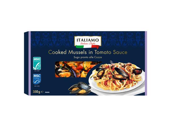 Cooked Mussels in Tomato Sauce