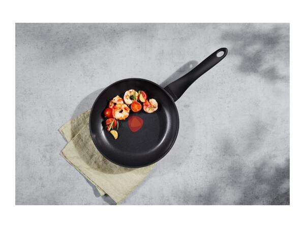 24cm Cast Aluminium Frying Pan