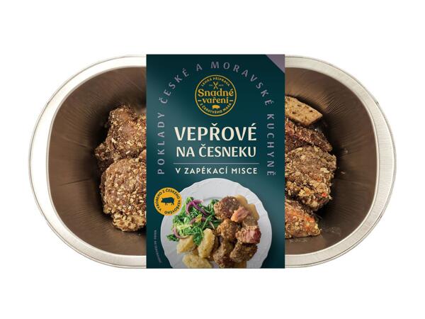 VEPŘOVÉ NA ČESNEKU