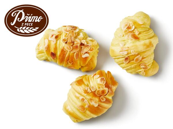 Brioškový croissant s krémovou náplní