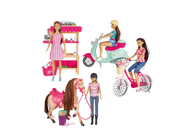 Fashion doll