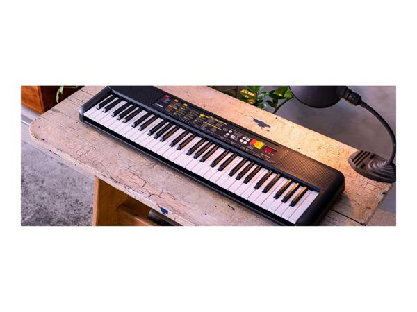 YAMAHA Digital Keyboard PSR-F52